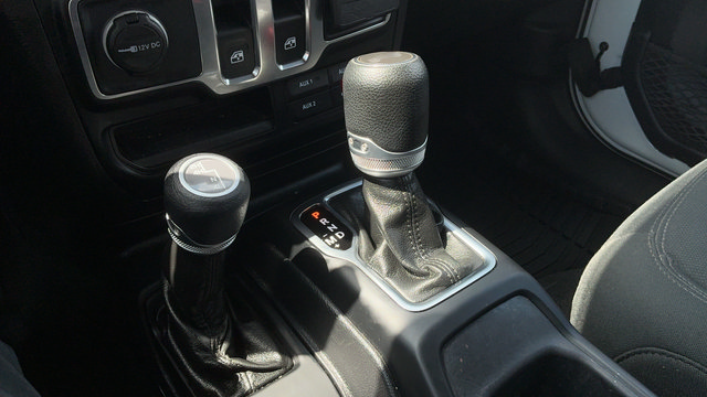 Used 2021 Jeep Wrangler Sport AWD/4WD image 17