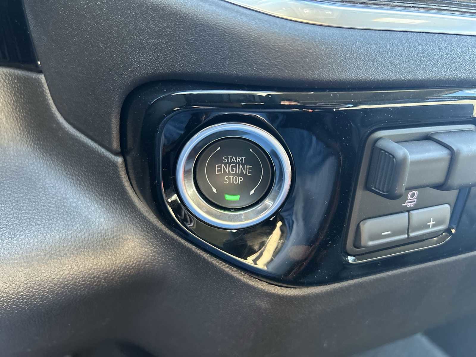 New 2026 GMC Sierra 2500 SLE image 16