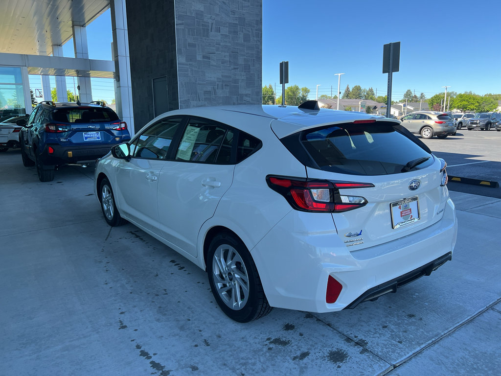 Used 2024 Subaru Impreza 2.0i AWD/4WD image 2