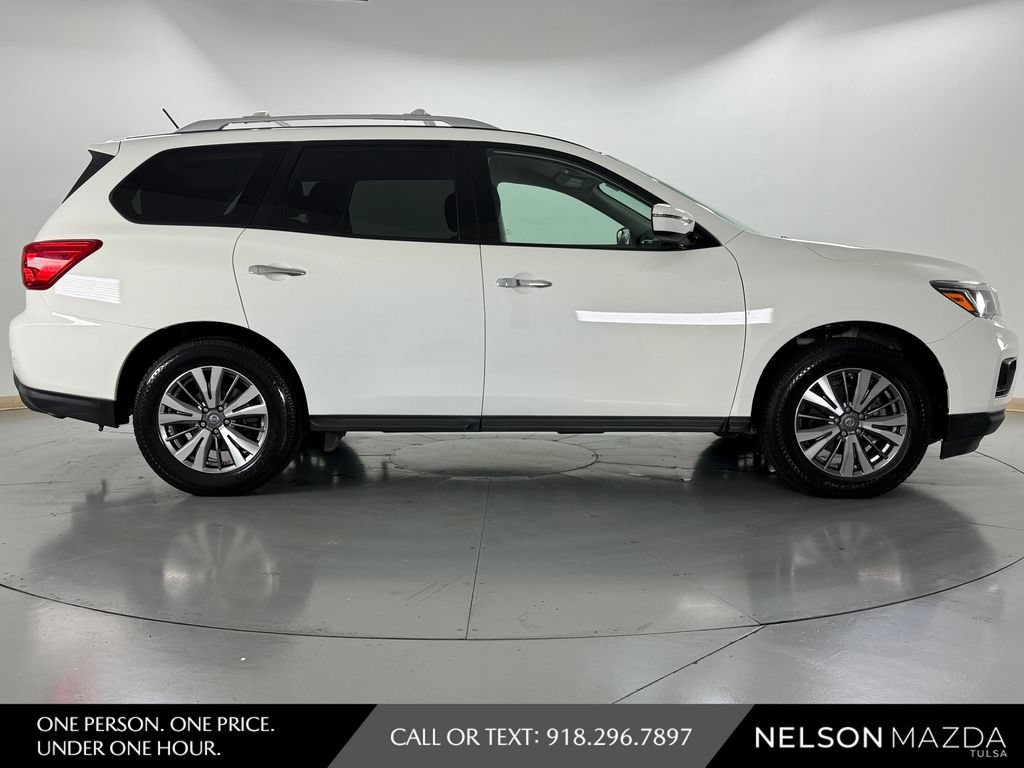 Used 2018 Nissan Pathfinder S FWD image 5