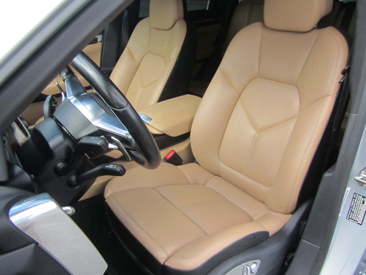 Used 2016 Porsche Cayenne S w/ Premium Plus Package image 19