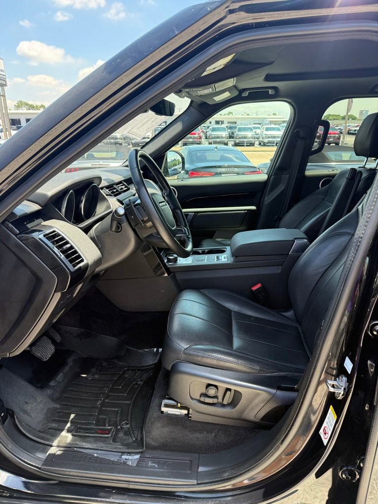 Used 2019 Land Rover Discovery SE AWD/4WD image 7