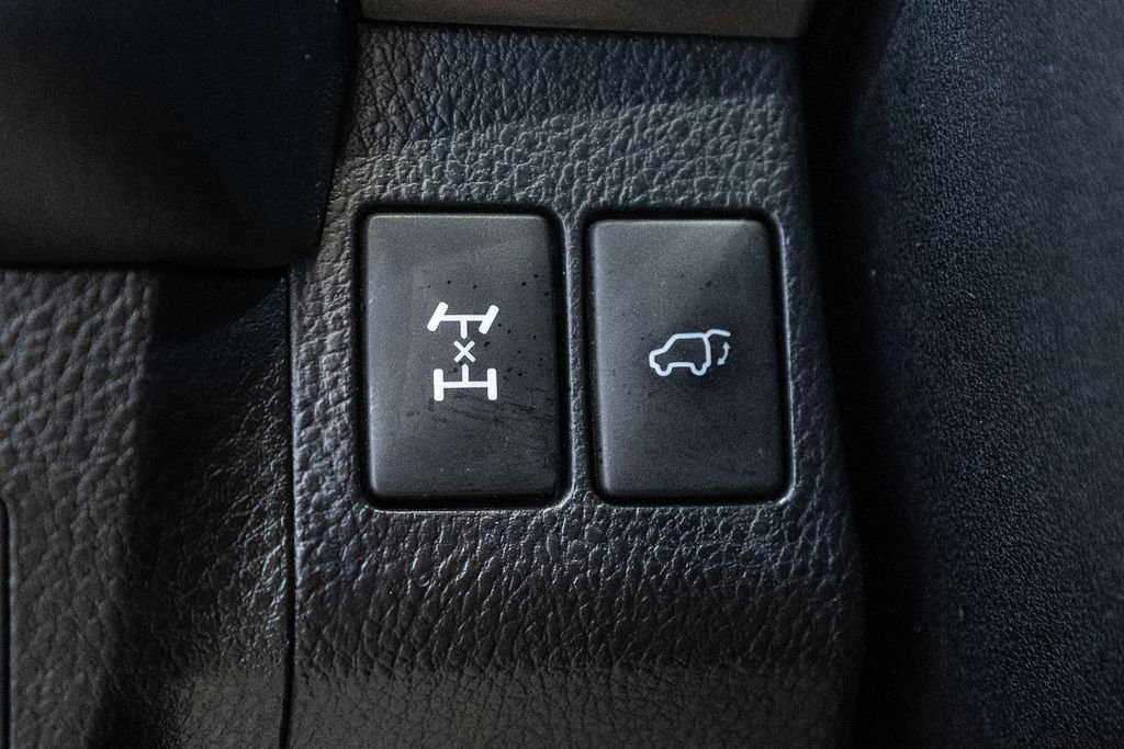 Used 2016 Toyota RAV4 SE image 24