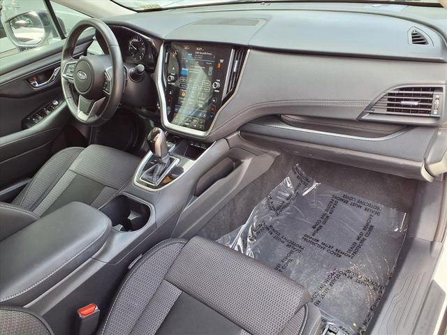 Used 2025 Subaru Outback Premium AWD/4WD image 27