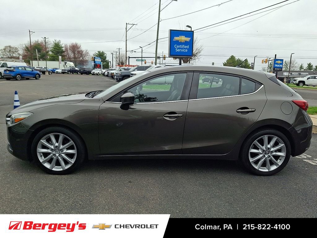 Used 2017 MAZDA MAZDA3 Touring FWD image 9