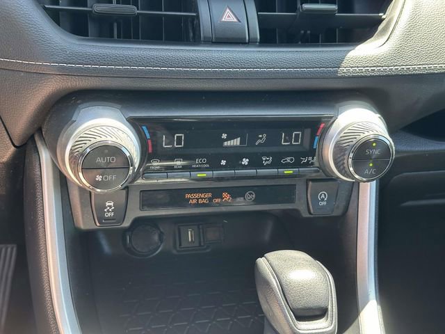 Used 2020 Toyota RAV4 XLE w/ All Weather Liner Package AWD/4WD image 29