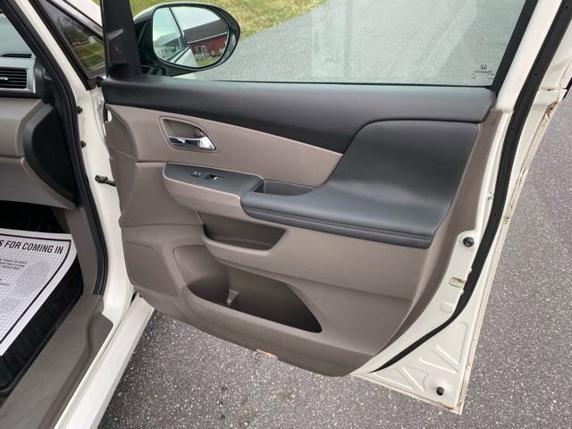 Used 2014 Honda Odyssey Touring Elite image 27