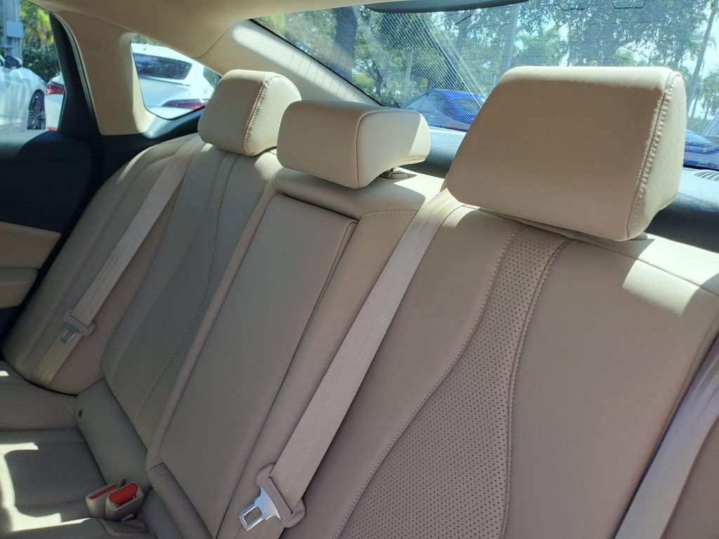 Certified 2025 Acura TLX w/ Technology Package FWD image 11