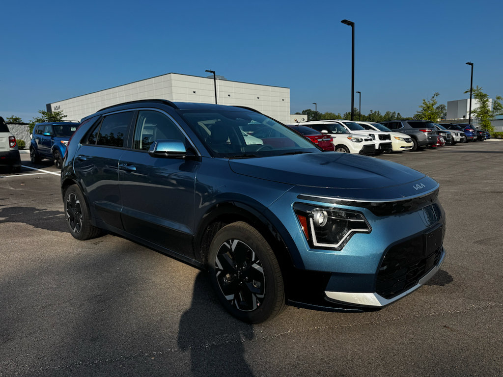 Used 2026 Kia Niro Wind w/ Wind Preserve Package FWD image 4
