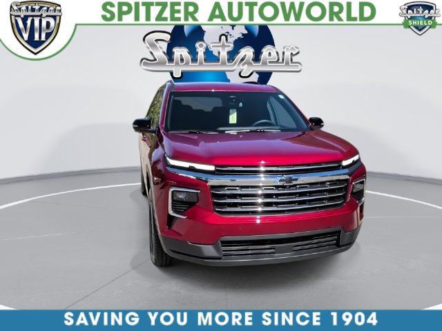 Used 2025 Chevrolet Traverse LT w/ Driver Confidence Package FWD image 4