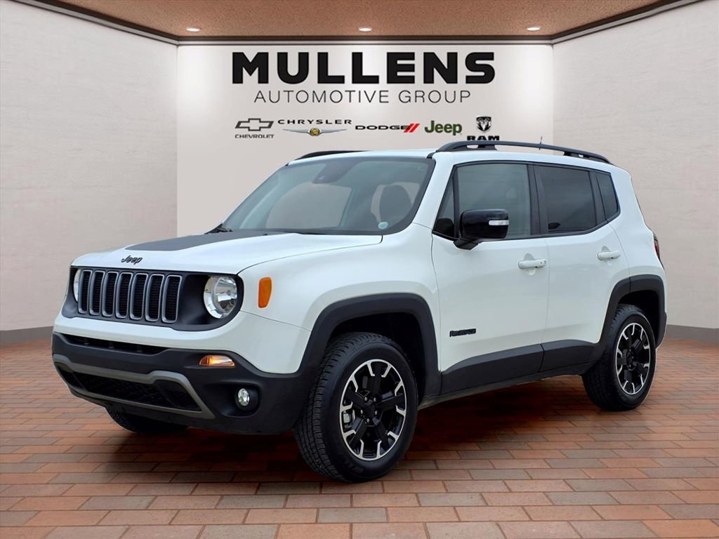 Used 2023 Jeep Renegade Latitude AWD/4WD image 1