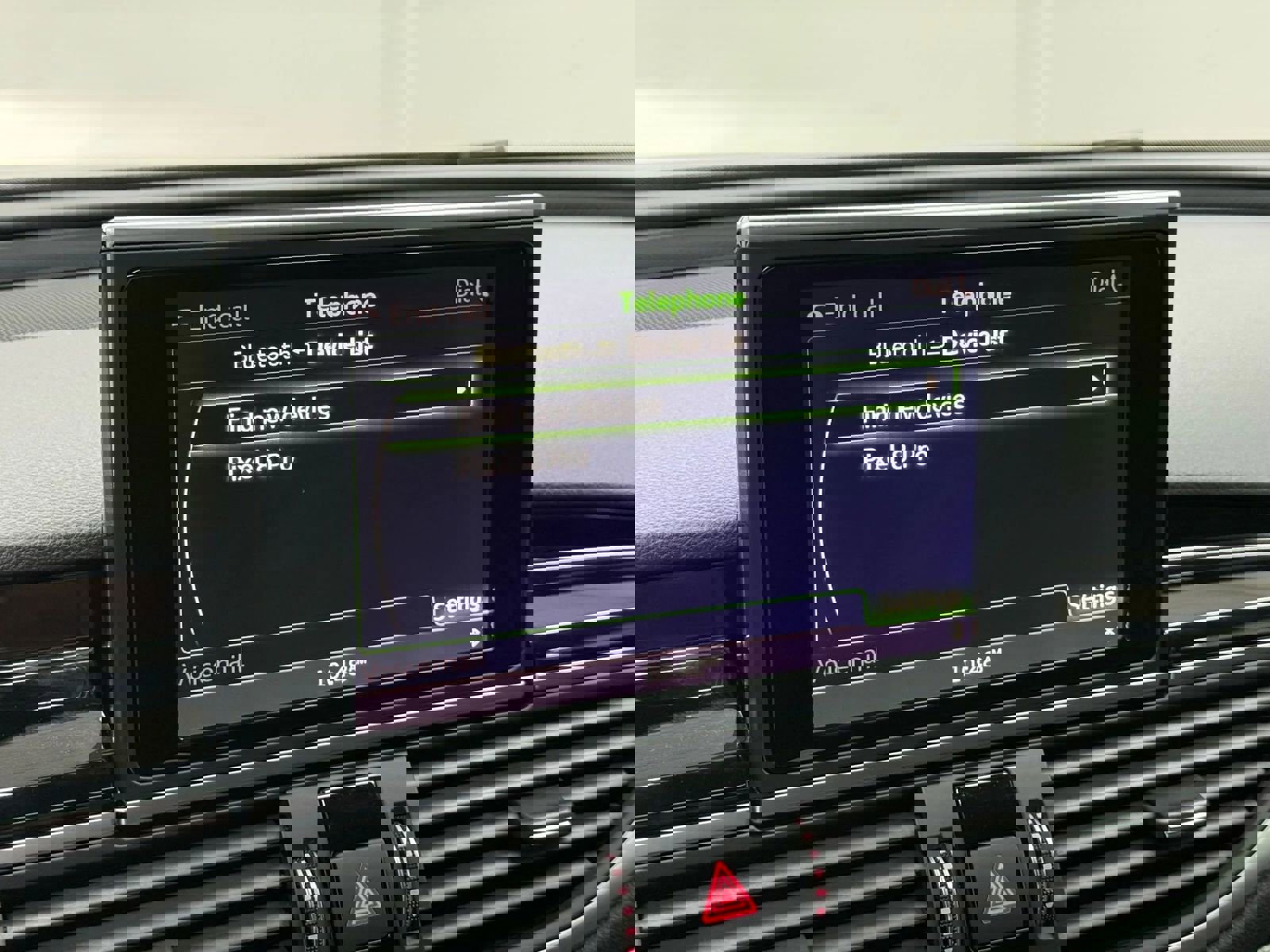 Used 2016 Audi RS 7 Prestige w/ RS 7 Dynamic Package image 38