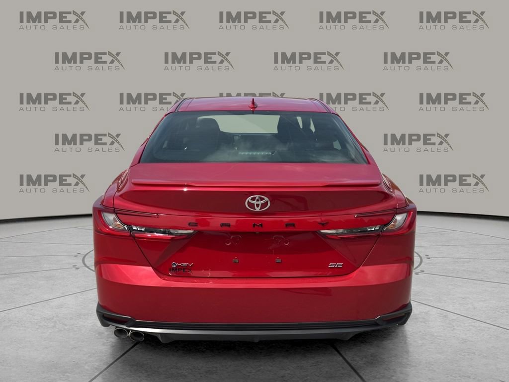 Used 2025 Toyota Camry SE FWD image 4