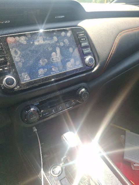 Used 2021 Nissan Kicks SR FWD image 3