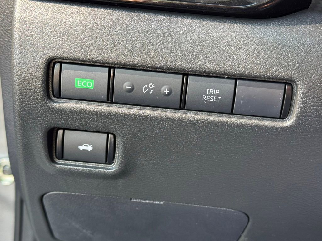 Used 2024 Nissan Sentra SV FWD image 20
