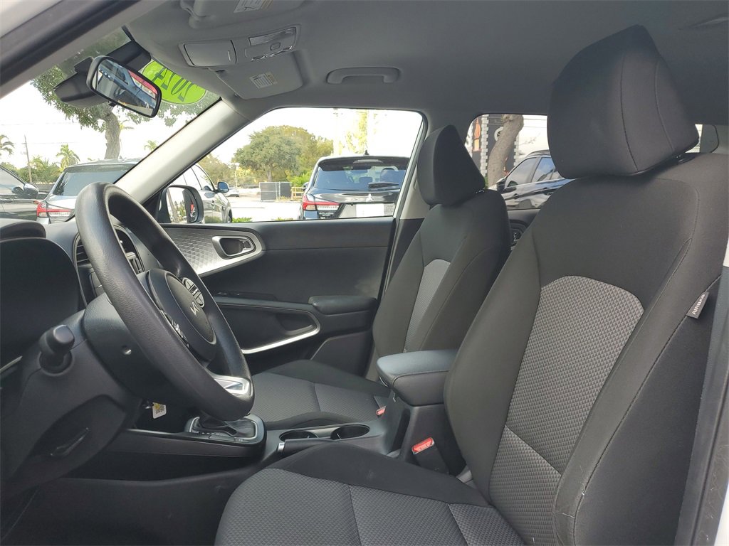 Certified 2024 Kia Soul LX w/ Option Group 015 image 15