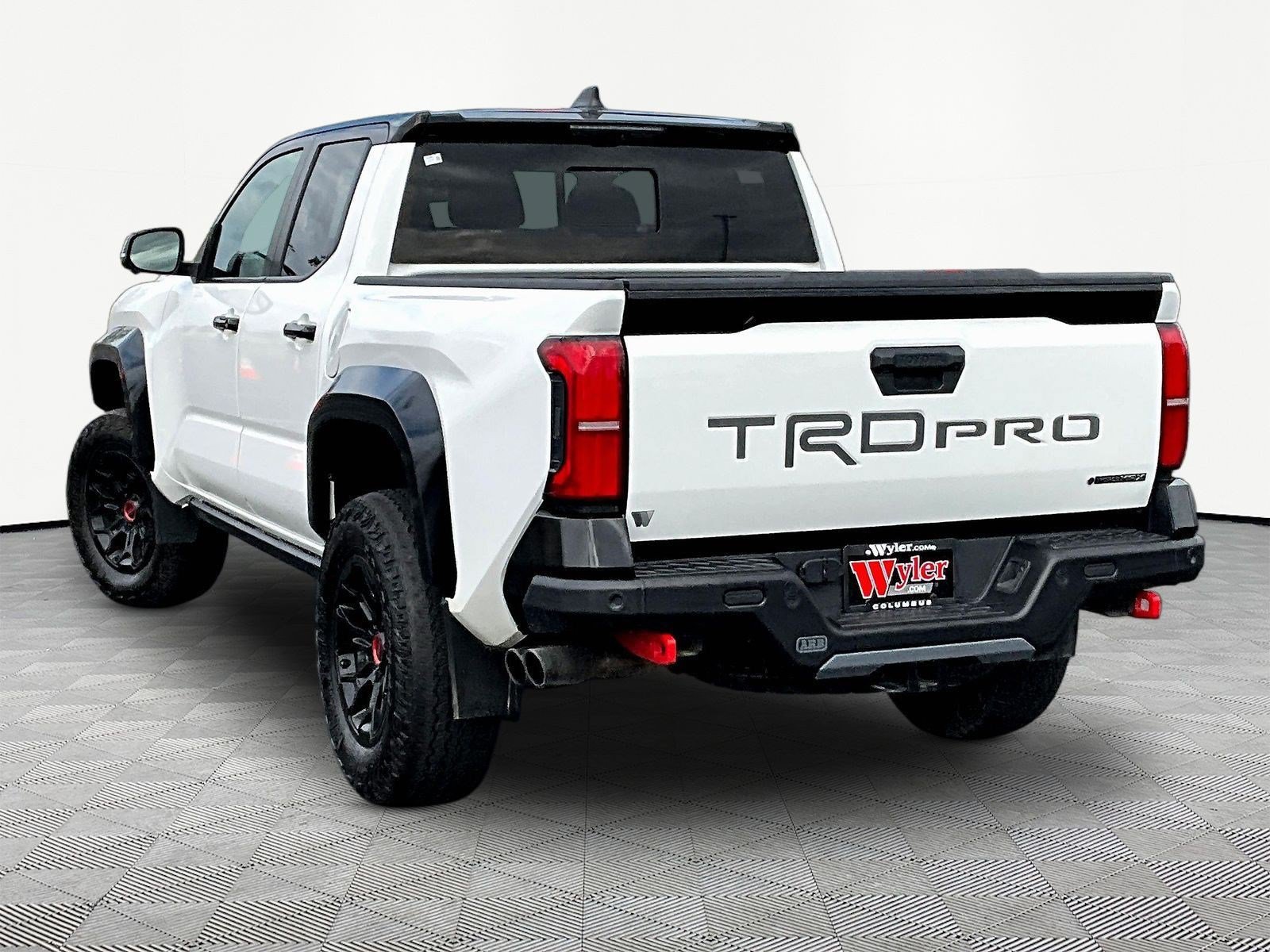 Used 2024 Toyota Tacoma TRD Pro AWD/4WD image 4