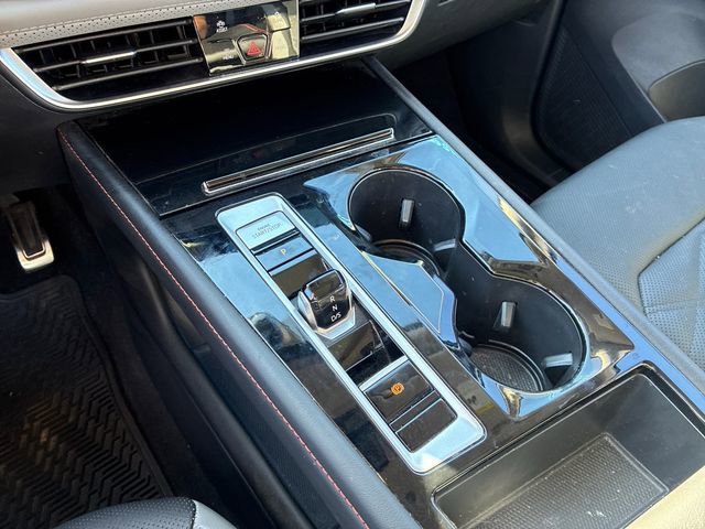 Used 2024 Volkswagen Atlas Peak Edition SE image 15