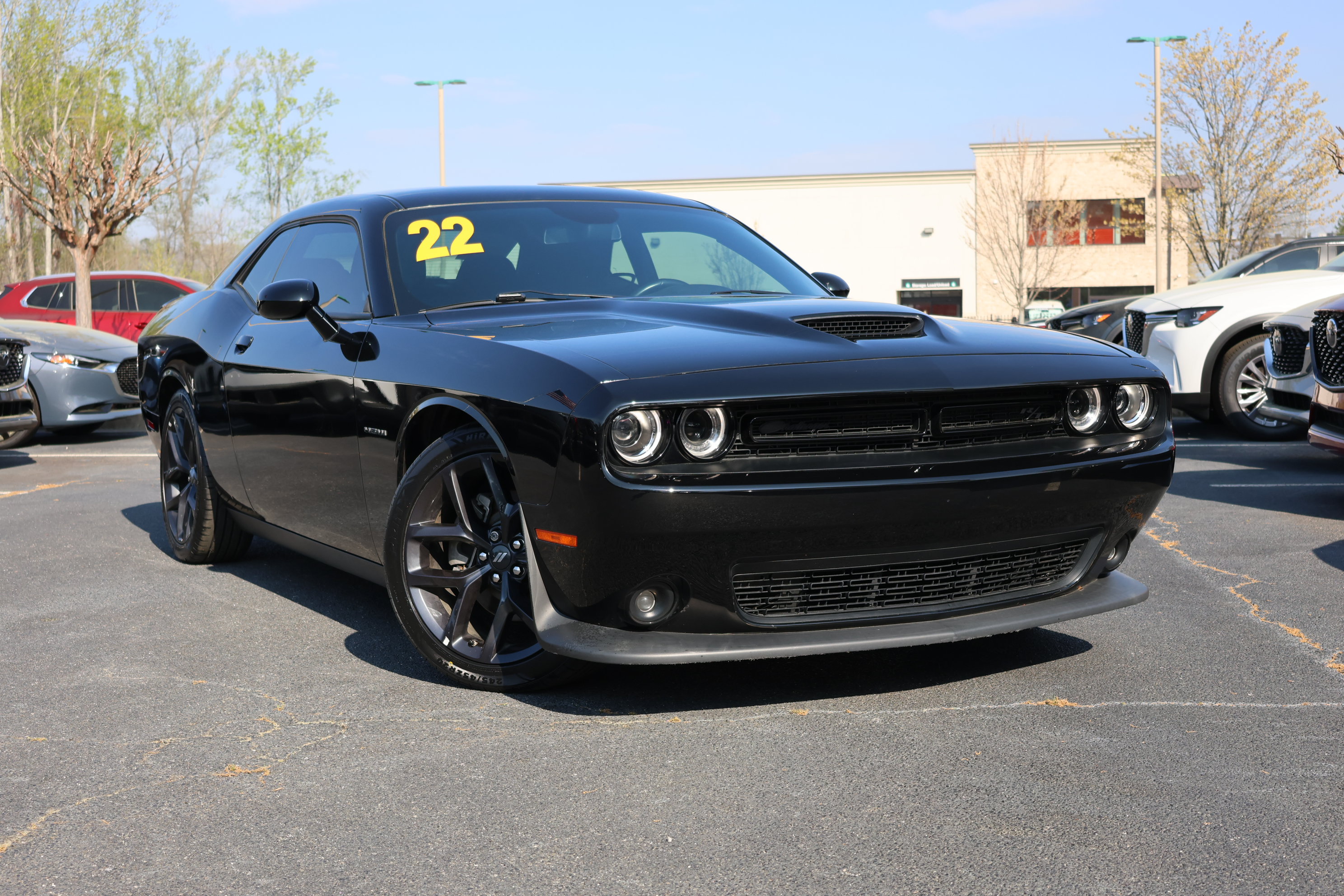 Used 2022 Dodge Challenger R/T w/ Blacktop Package RWD image 2
