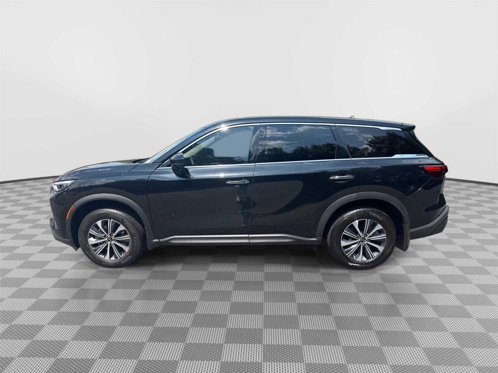 Used 2025 INFINITI QX60 Pure FWD image 9