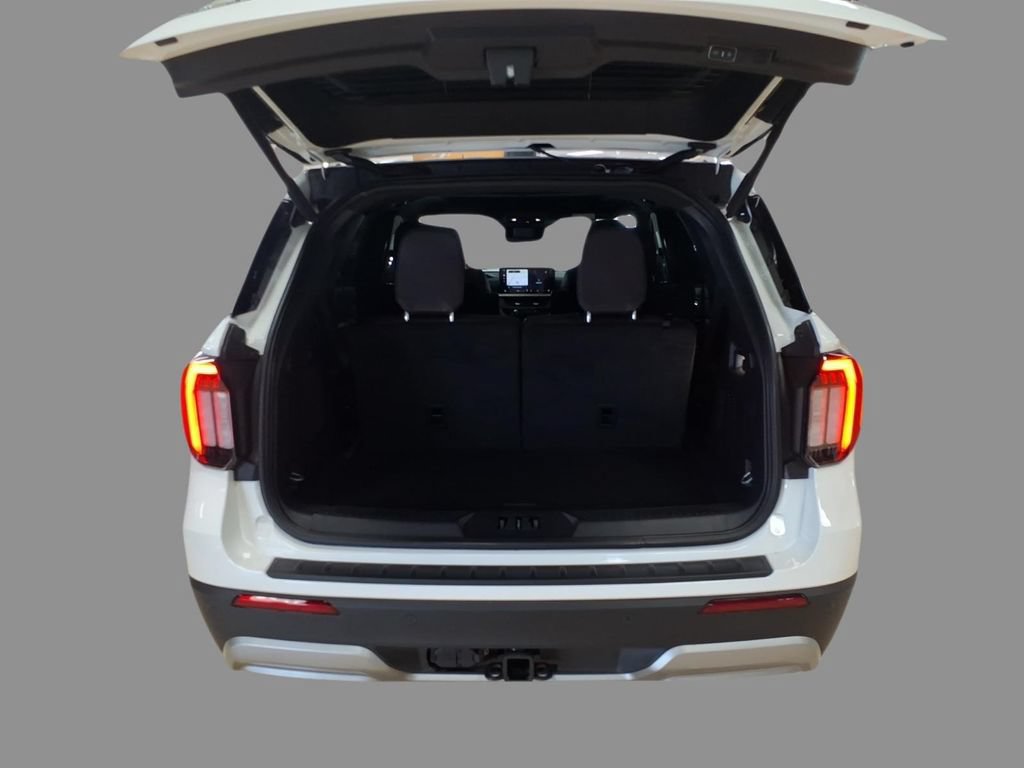 Used 2026 Ford Explorer Platinum w/ LUX Leather Package AWD/4WD image 8