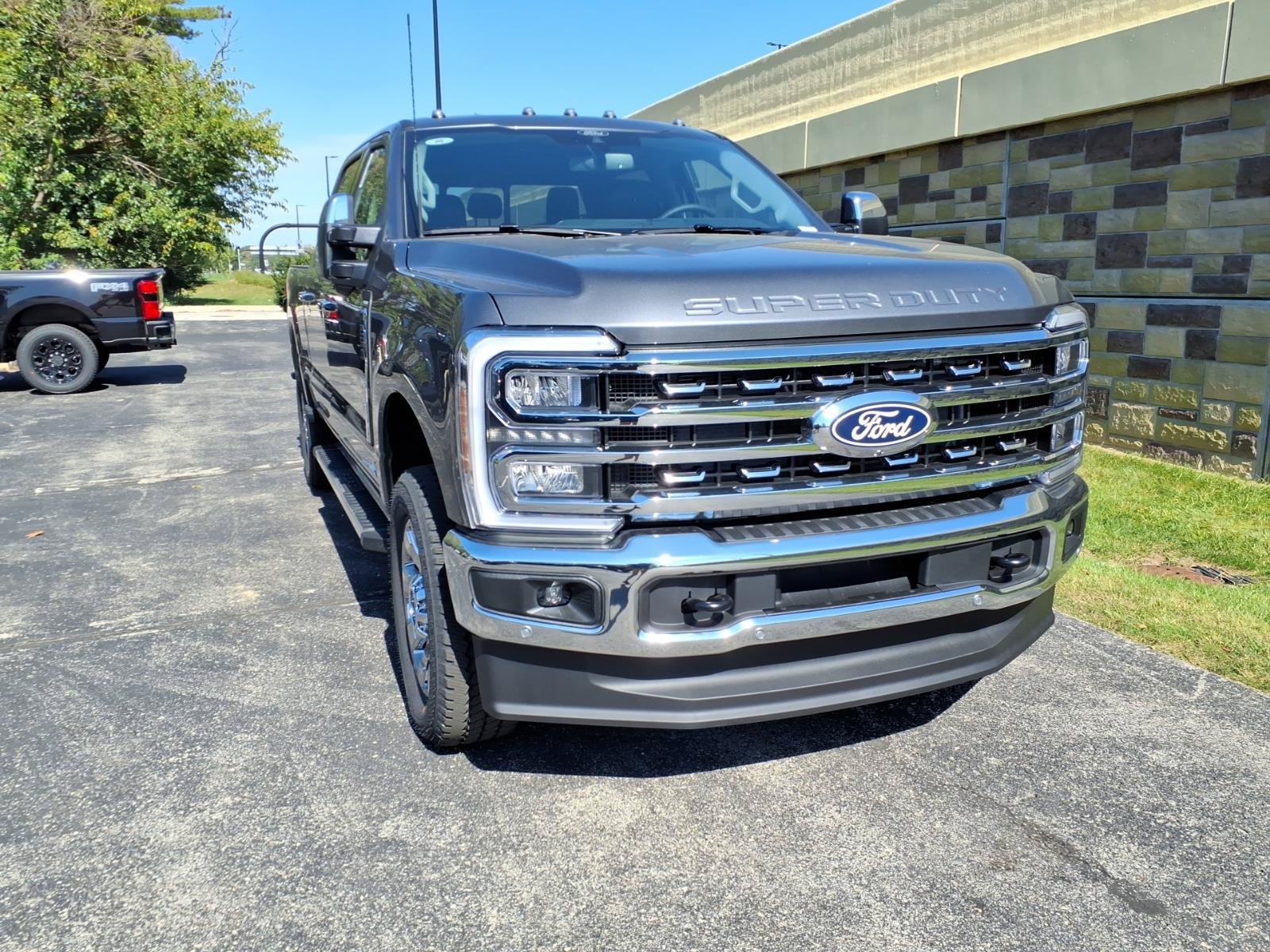 New 2027 Ford F250 Lariat w/ Lariat Premium Package AWD/4WD image 3