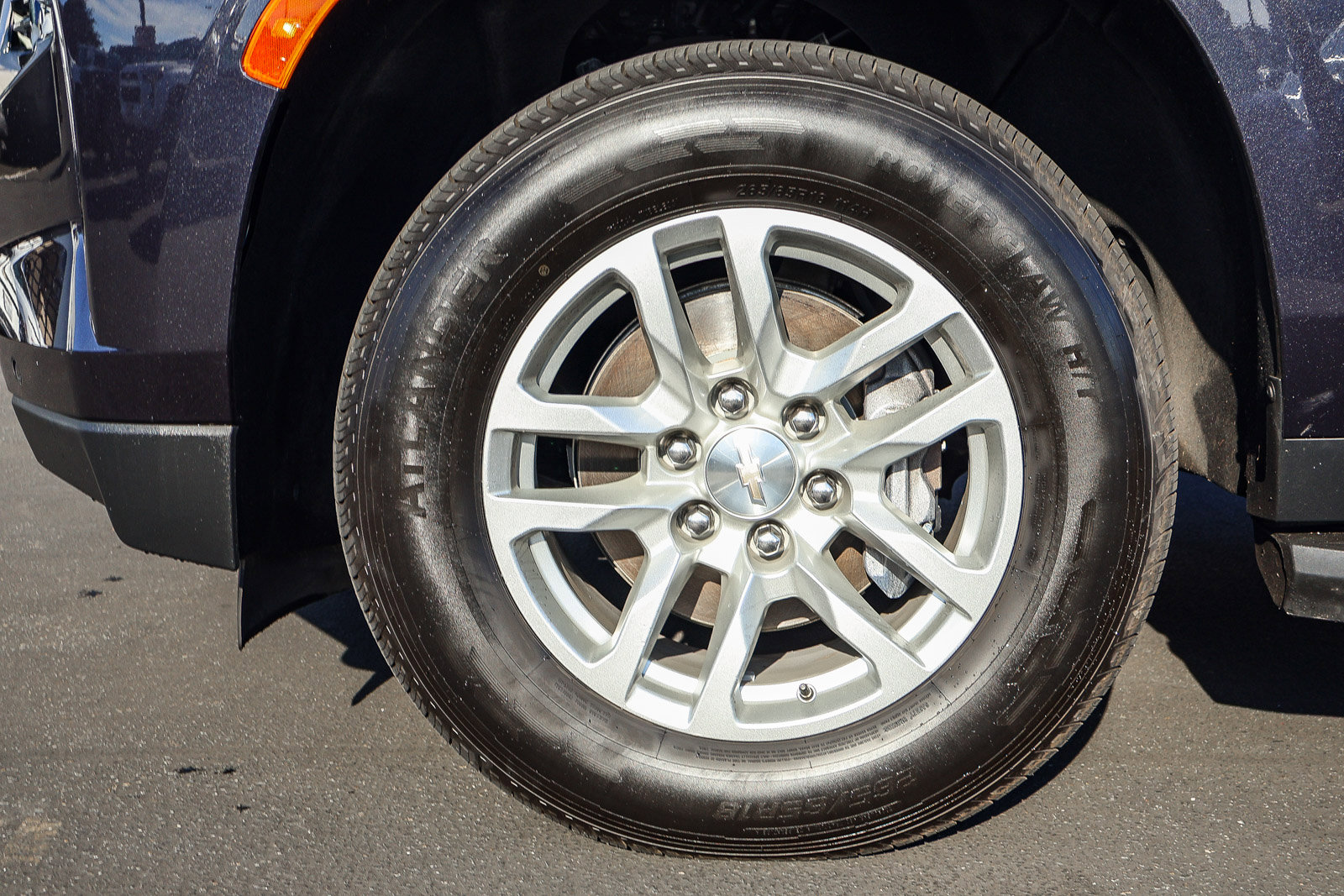 Used 2024 Chevrolet Suburban LT image 19