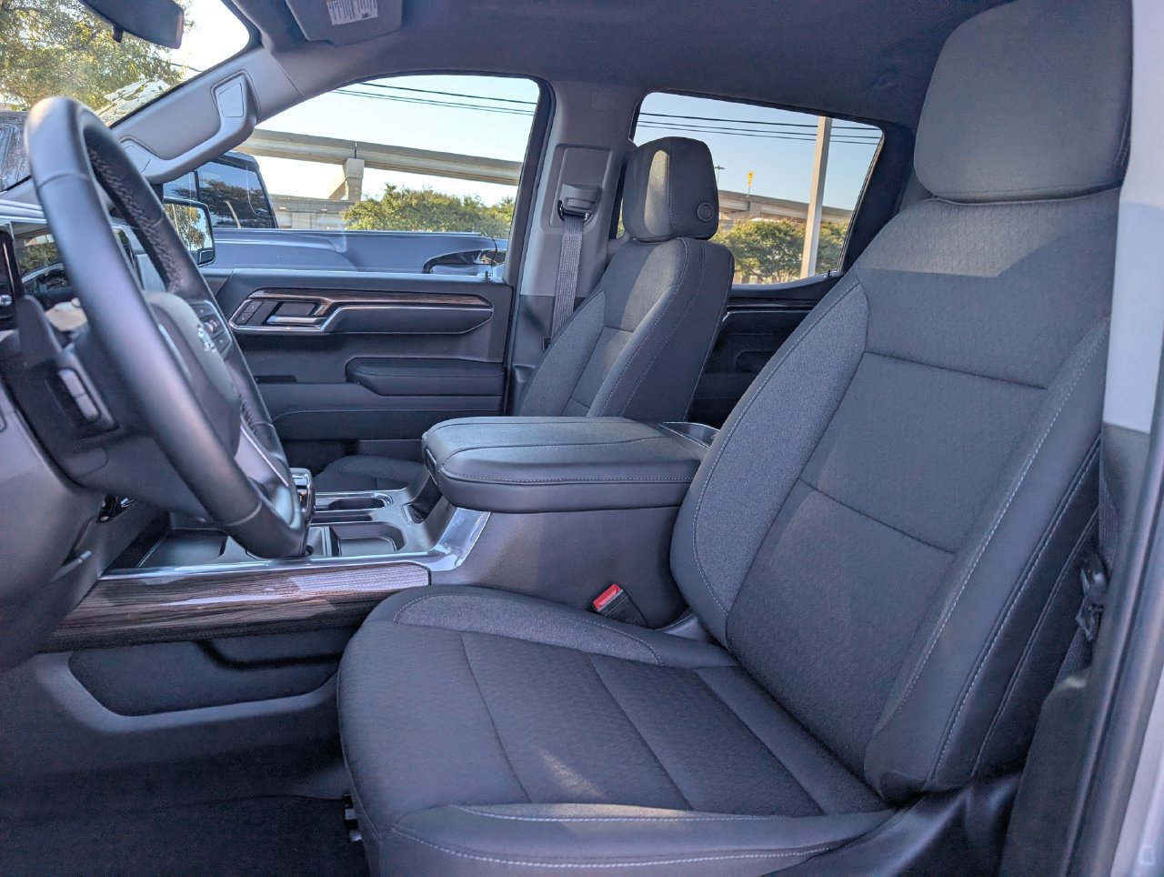 Used 2026 Chevrolet Silverado 1500 LT Trail Boss w/ Convenience Package II AWD/4WD image 24