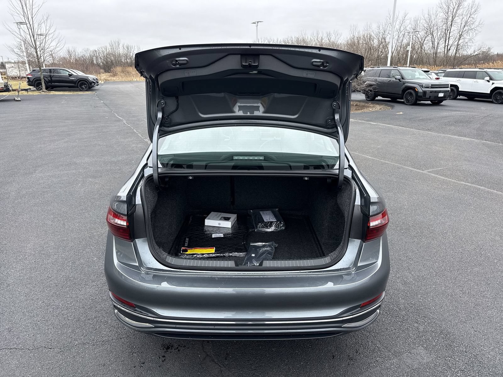 New 2026 Volkswagen Jetta SEL FWD image 24