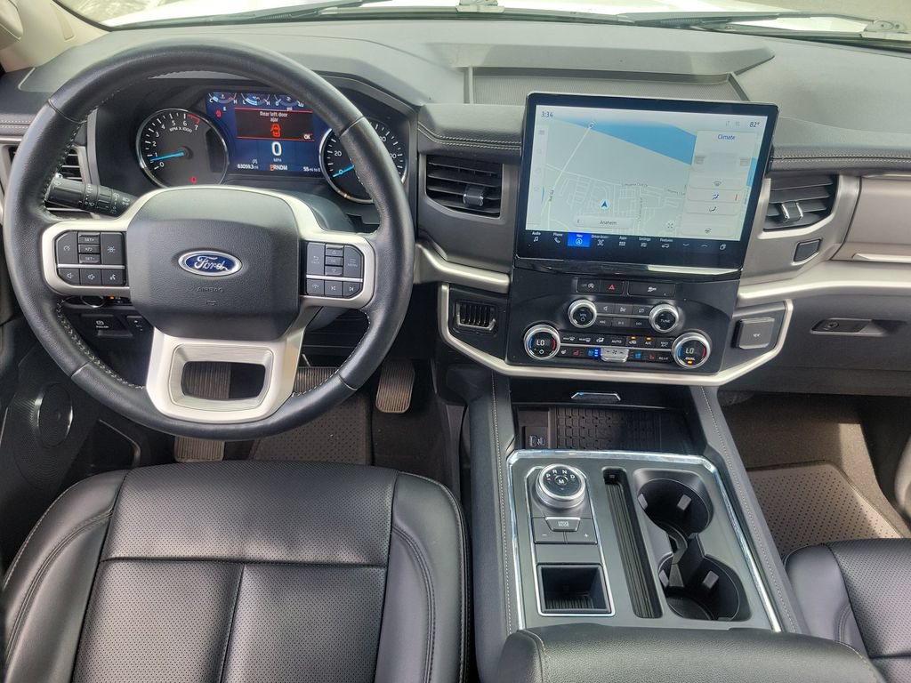 Used 2024 Ford Expedition XLT RWD image 10