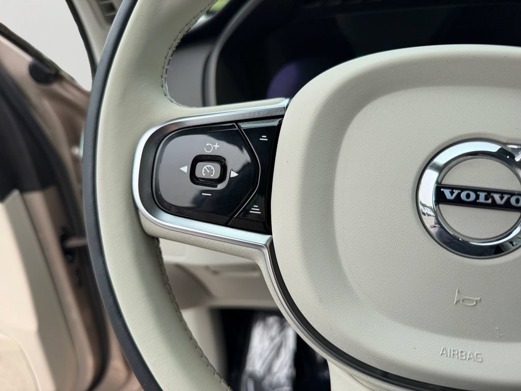 Certified 2023 Volvo XC90 B6 Plus AWD/4WD image 20