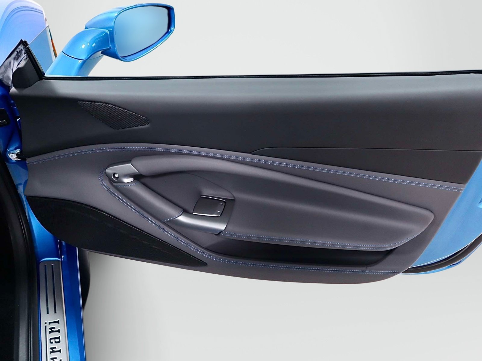 Certified 2022 Ferrari F8 Tributo RWD image 15