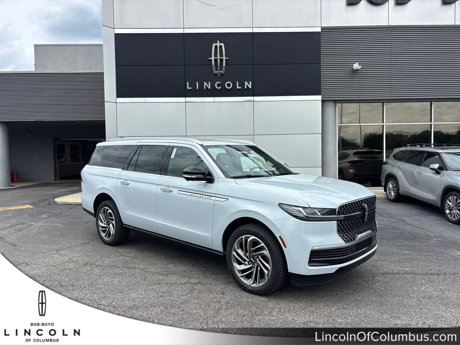 New 2026 Lincoln Navigator L Reserve