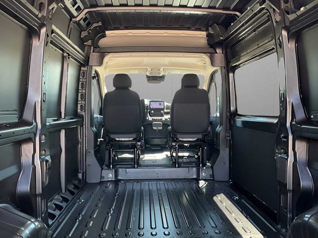 New 2025 RAM ProMaster 1500 w/ Quick Order Package 22G SLT image 8