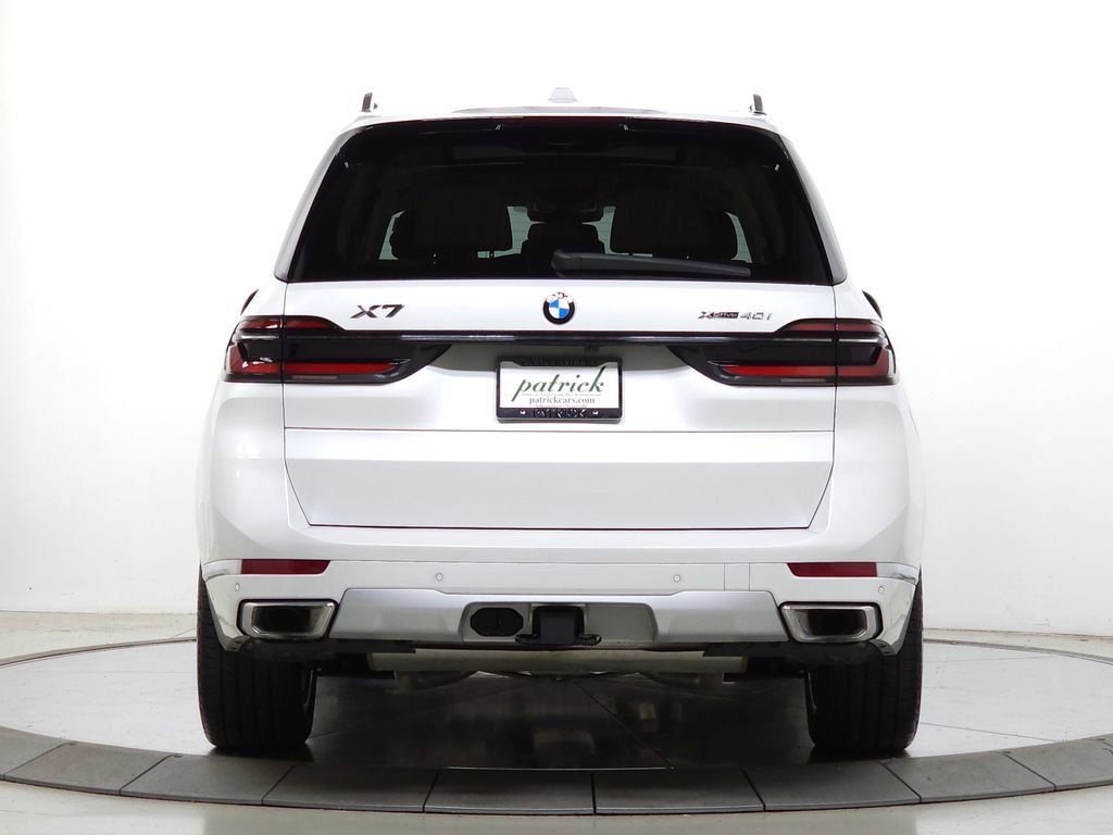 Used 2024 BMW X7 xDrive40i w/ Executive Package image 5