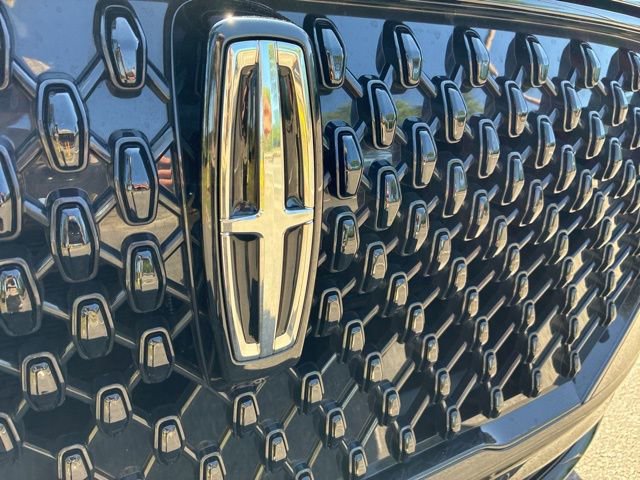 Certified 2025 Lincoln Aviator Reserve w/ Equipment Group 201A AWD/4WD image 9