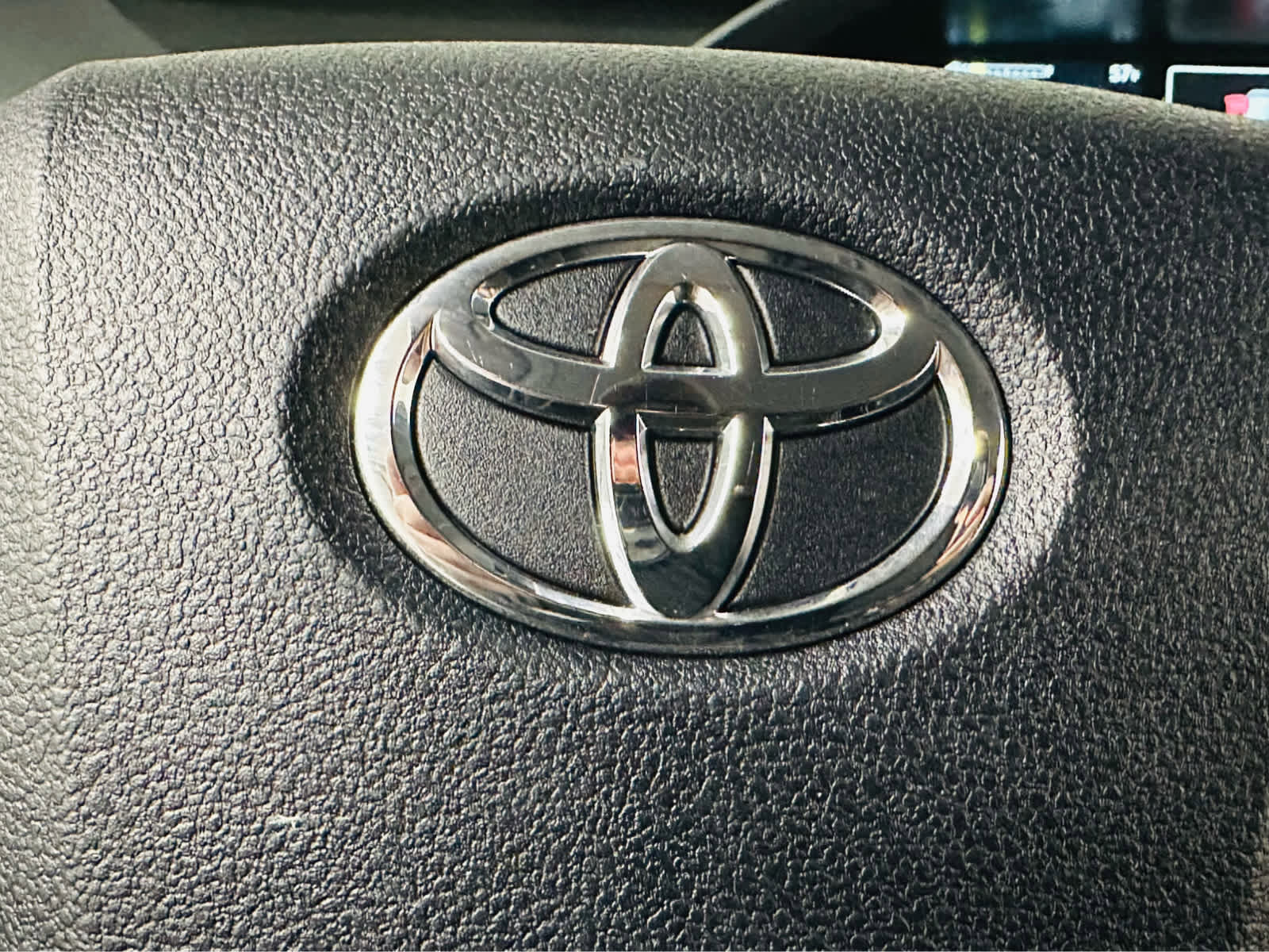 Used 2019 Toyota Prius LE image 16