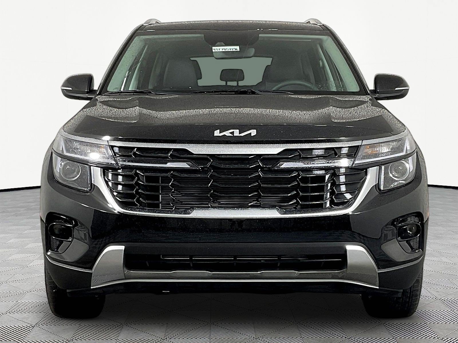 New 2026 Kia Seltos S AWD/4WD image 2