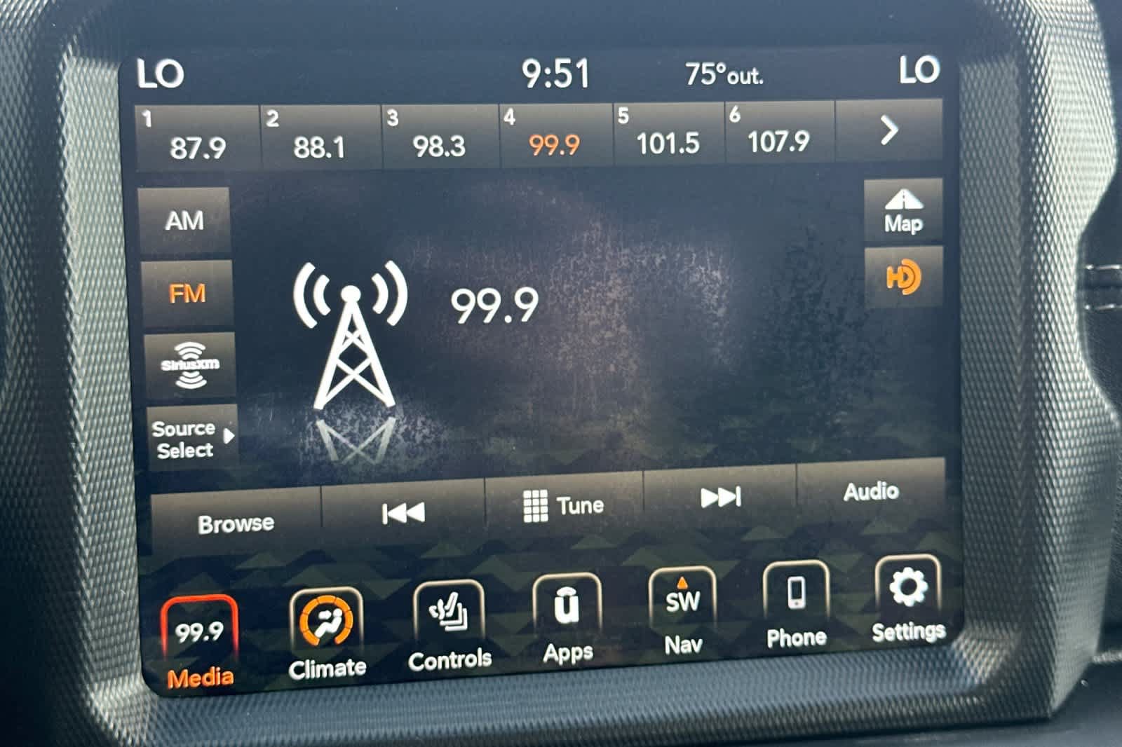 Used 2020 Jeep Gladiator Overland AWD/4WD image 17