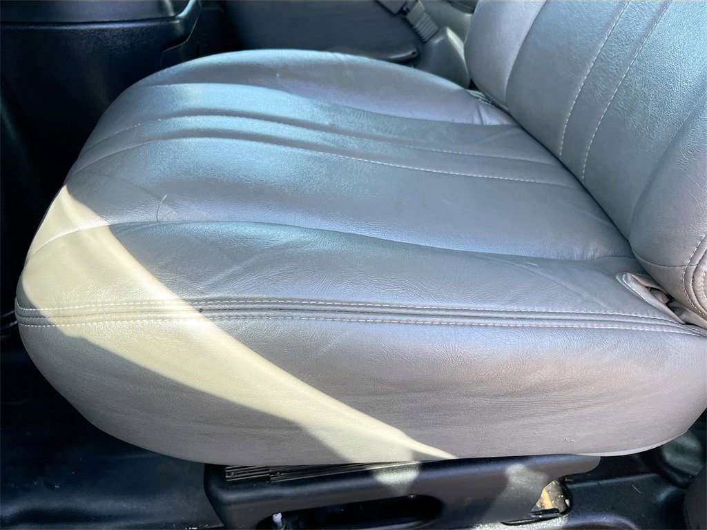 Used 2022 GMC Savana 2500 Work Van w/ Driver Convenience Package image 18