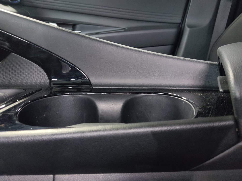 Used 2025 Hyundai Elantra SEL image 26