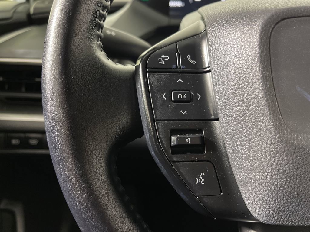 Used 2023 Toyota Prius LE FWD image 26