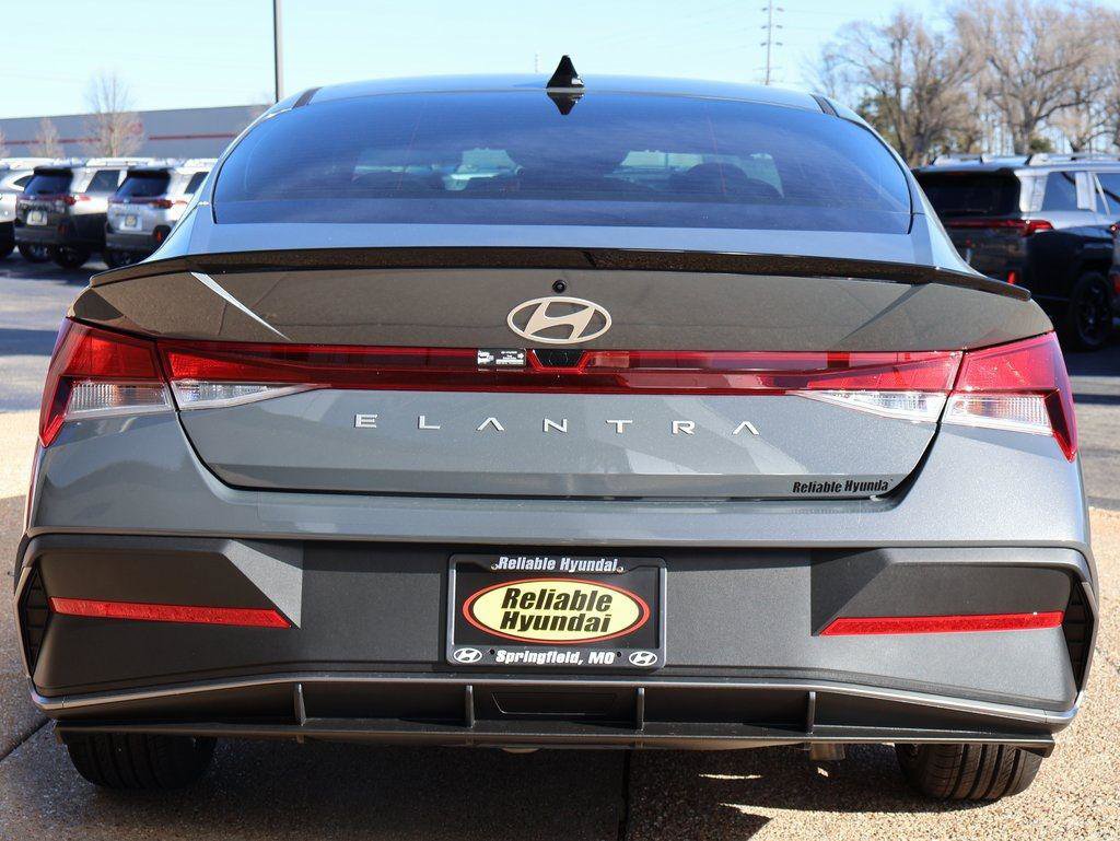 New 2026 Hyundai Elantra Sport image 5