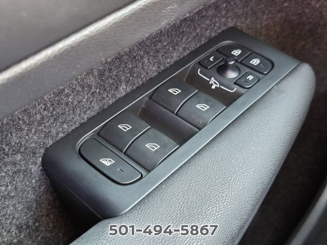 Used 2024 Volvo XC40 B5 Core AWD/4WD image 25