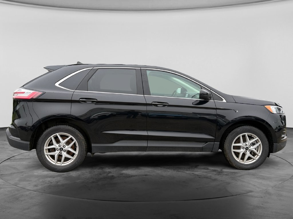 Used 2024 Ford Edge SEL AWD/4WD image 11