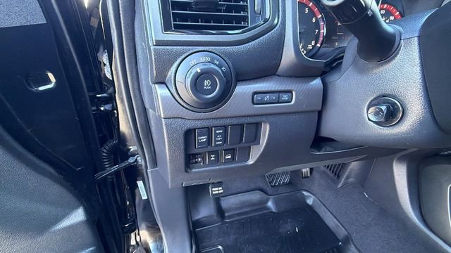 Used 2023 Nissan Titan PRO-4X w/ Pro-4x Convenience Package image 31