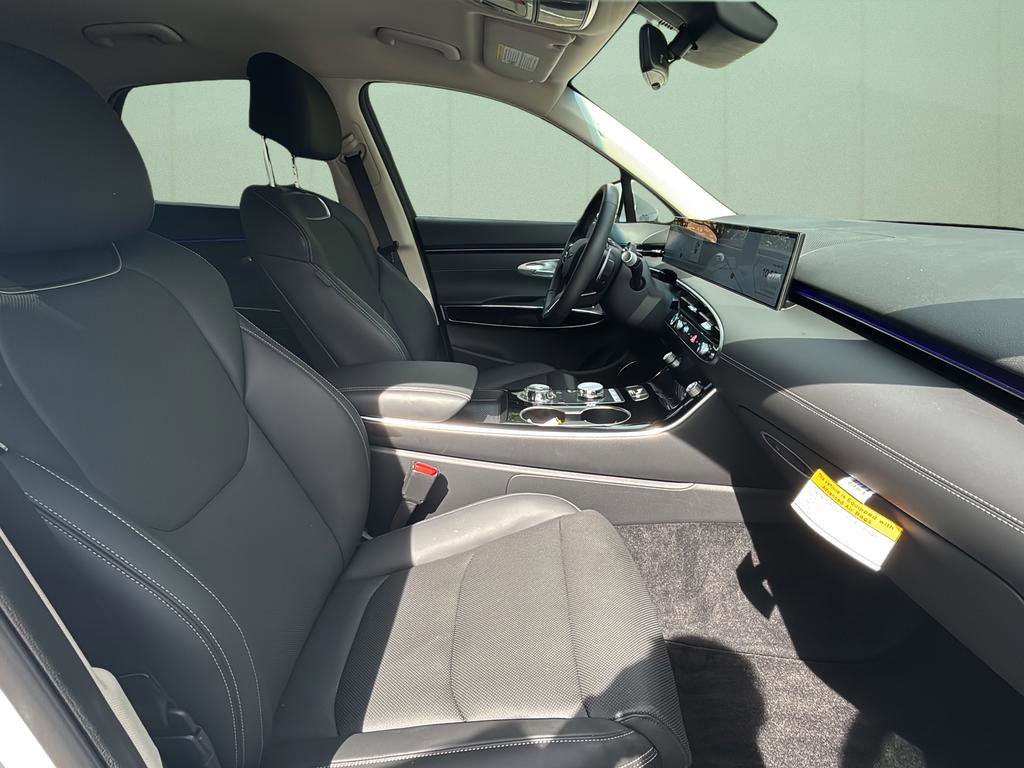 Certified 2026 Genesis GV70 2.5T AWD/4WD image 40
