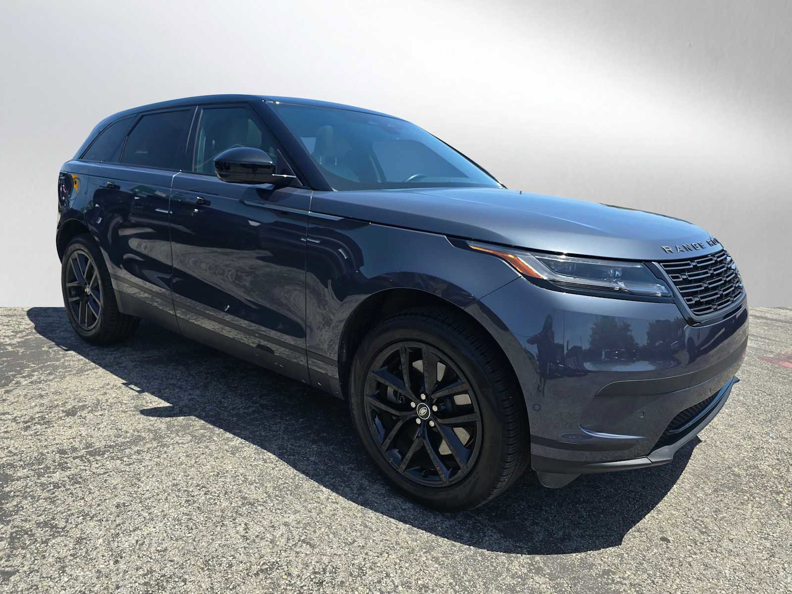 Used 2026 Land Rover Range Rover Velar S AWD/4WD image 7