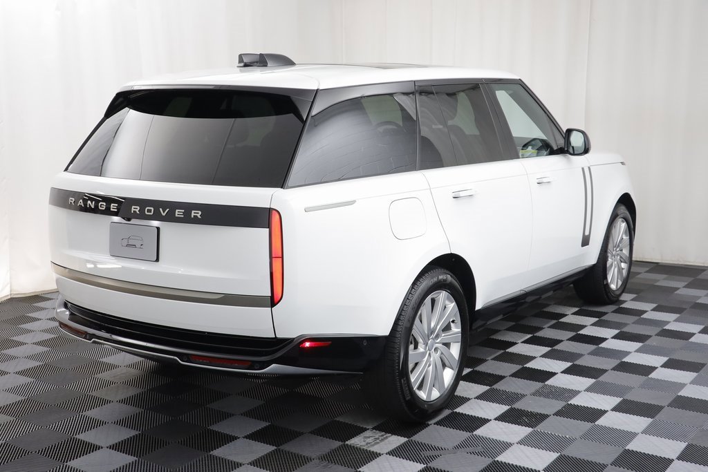 New 2025 Land Rover Range Rover SE image 18