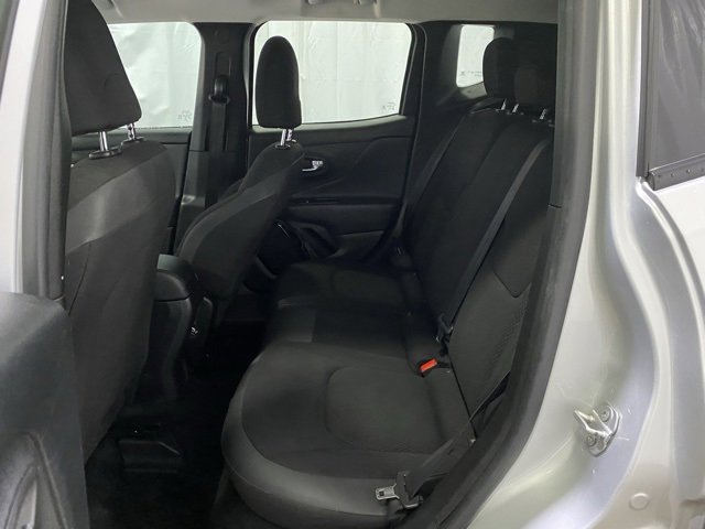 Used 2018 Jeep Renegade Altitude image 11